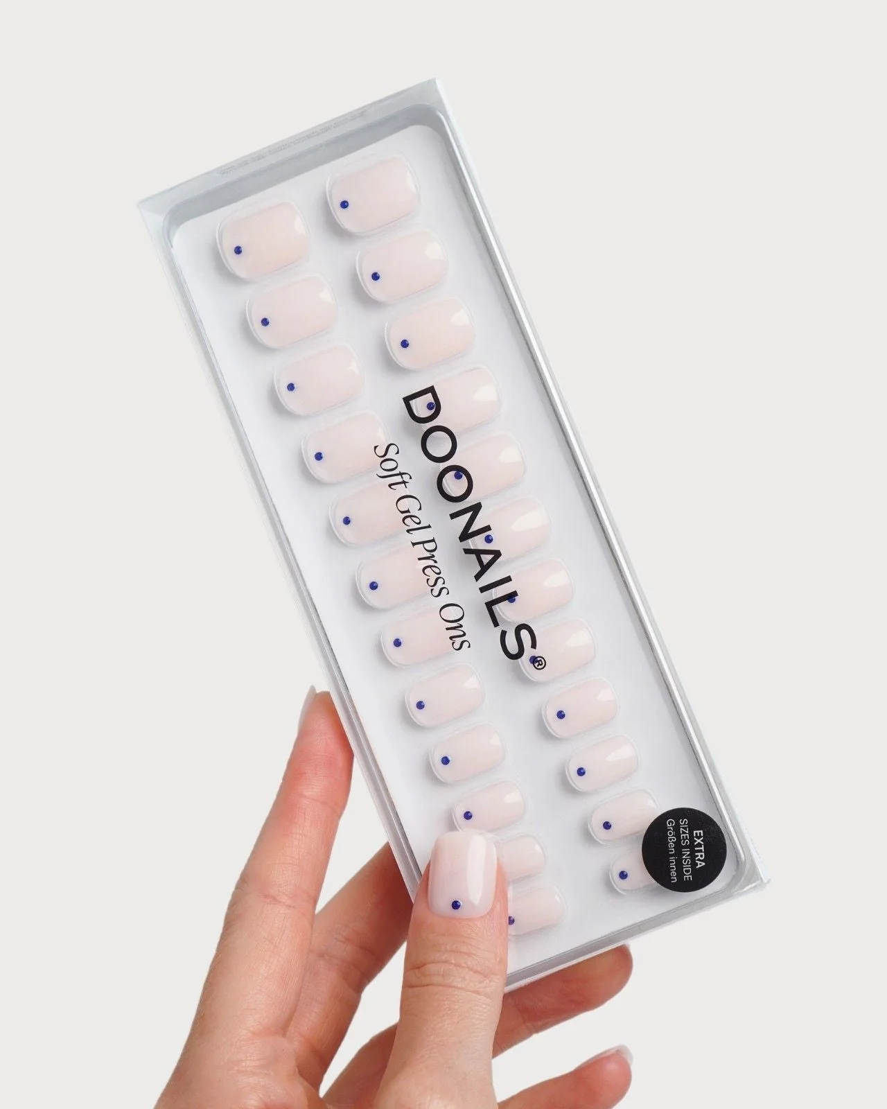 Blue Dots Extra Corte Quadrate Press Ons in Soft Gel - Image 3