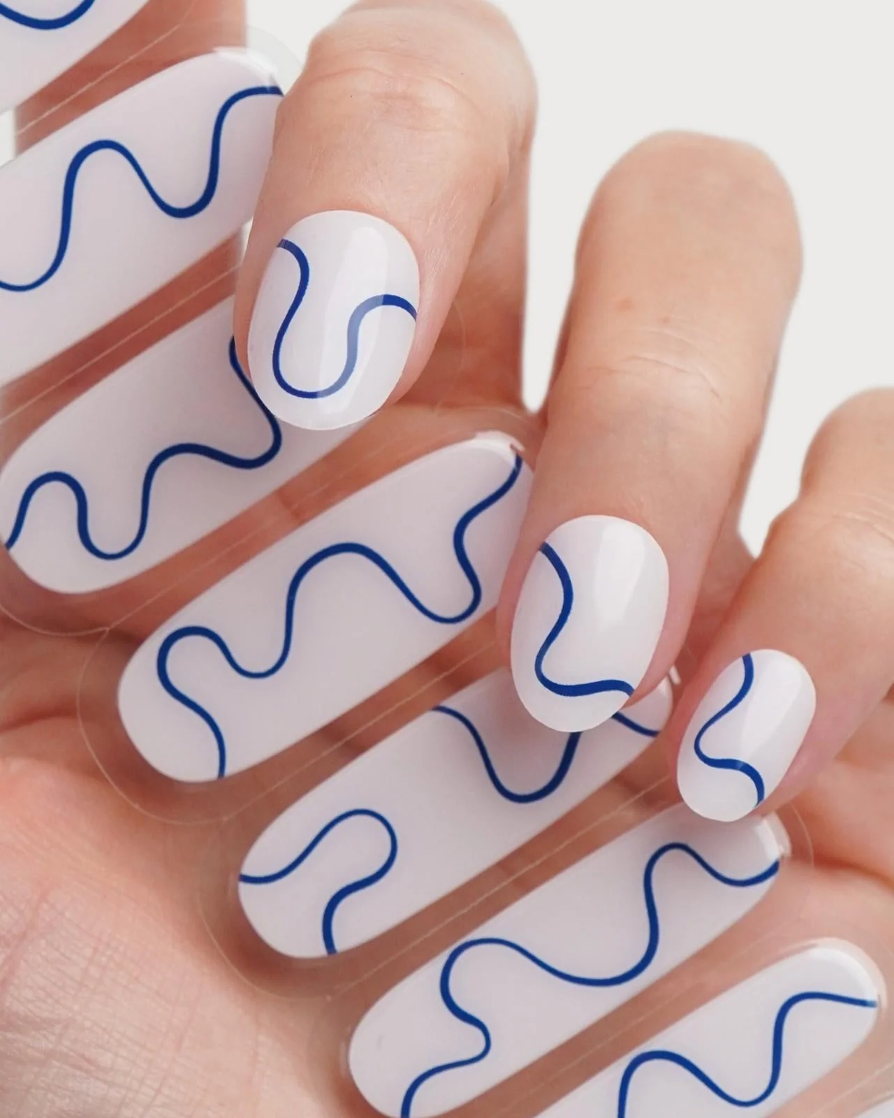 Blue Swirls Strisce in Gel UV - Image 5