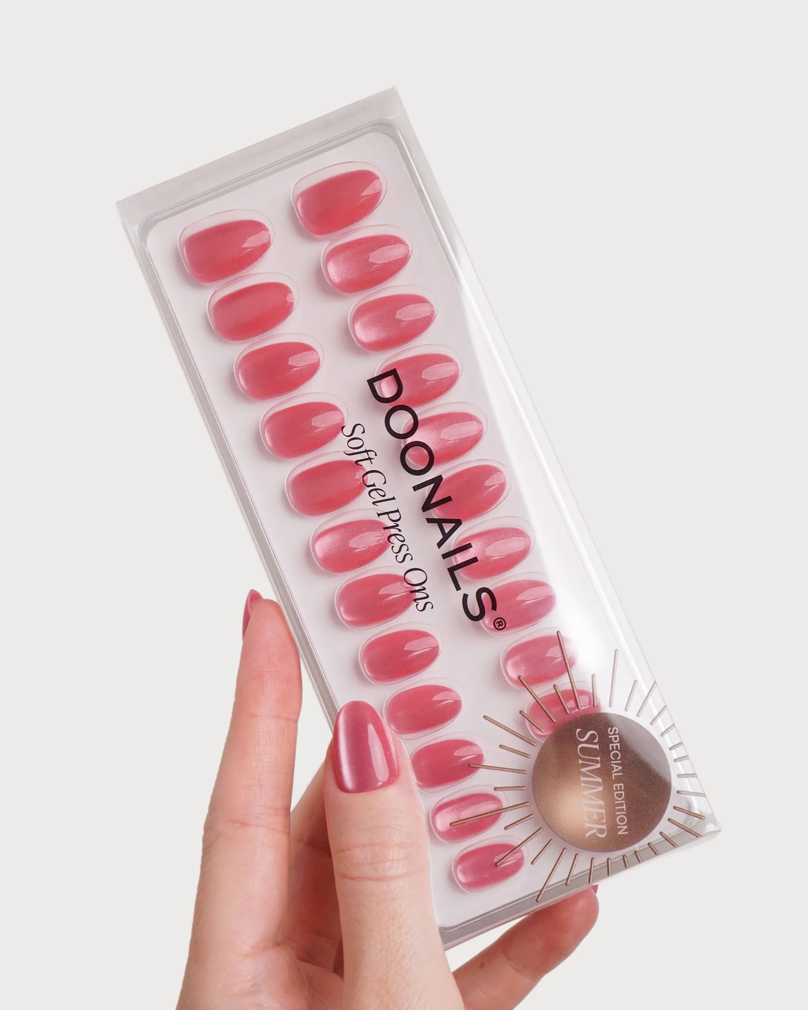 Glass Pink Cat Eye Corte Rotonde Press Ons in Soft Gel - Image 3