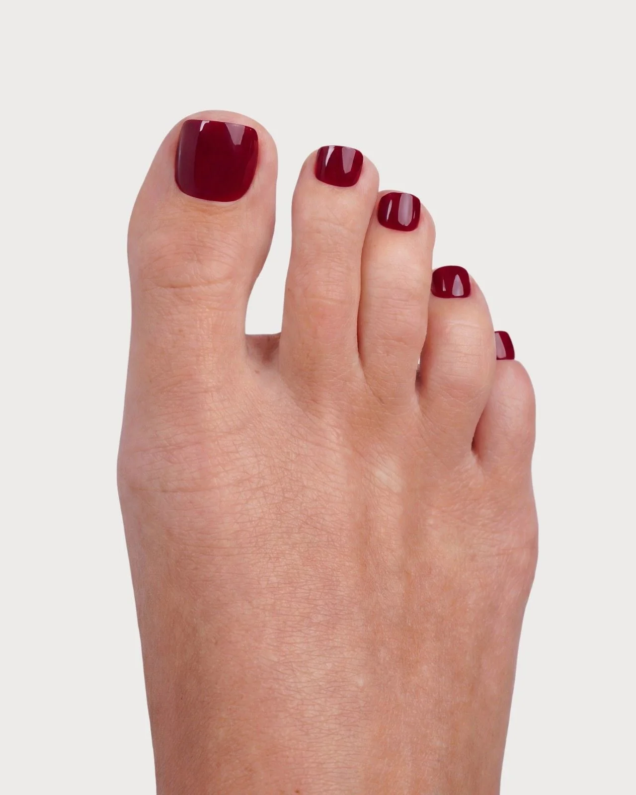 Love Paris Pedicure Press Ons in Soft Gel - Image 4